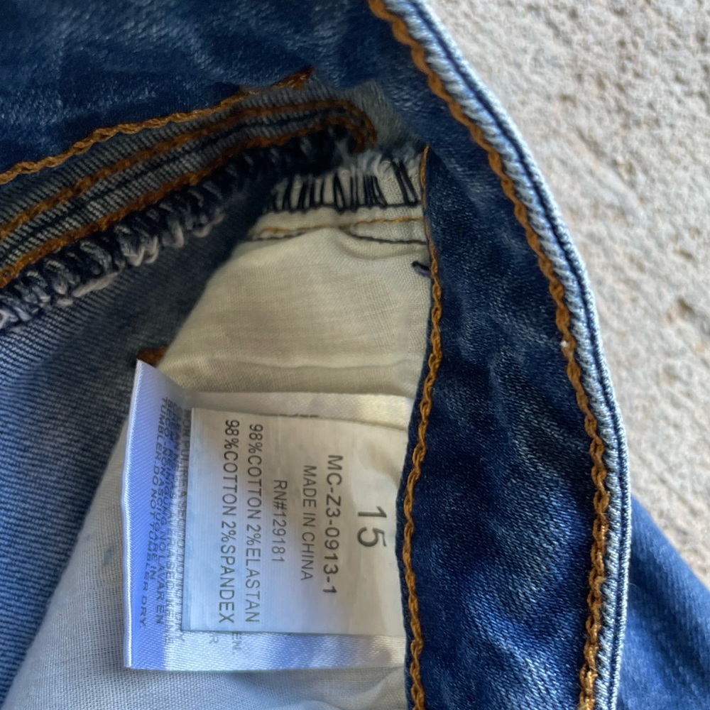 Distressed Jeans - Picture 4 of 4